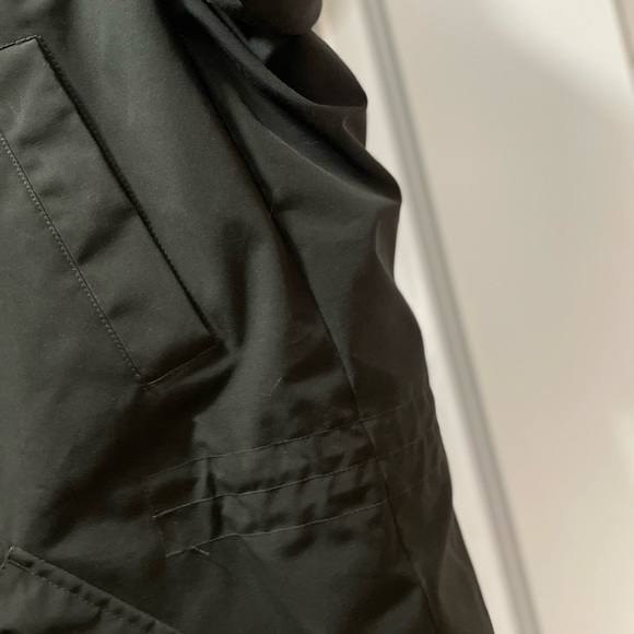 Never really worn Canada Goose Ellesmere Large - Picture 10 of 13